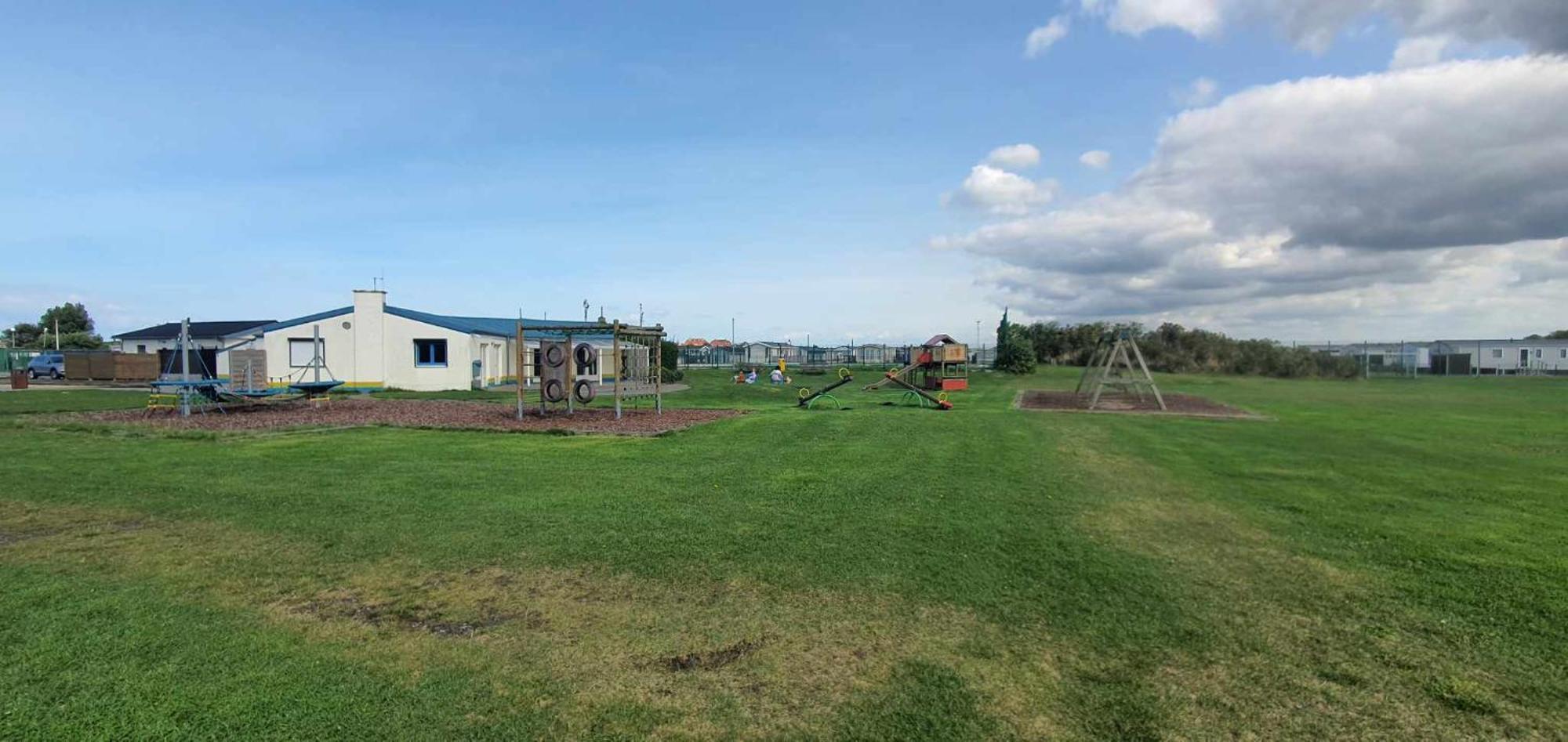 Mobile Home Au Camping New Vennepark Harendijk Oda fotoğraf